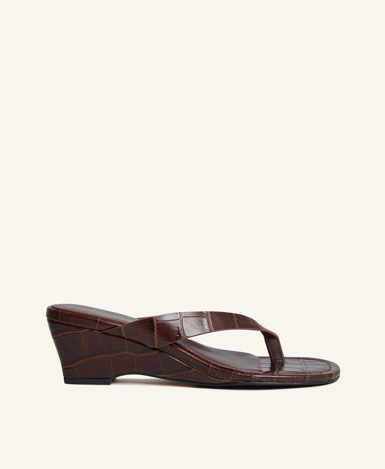 Desmee Wedge